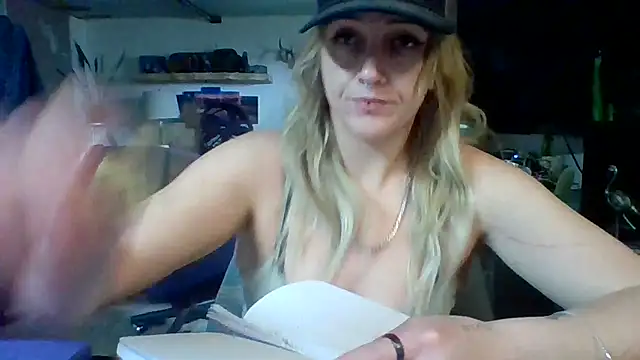 cutiekayls online show from 30, 6, 2026