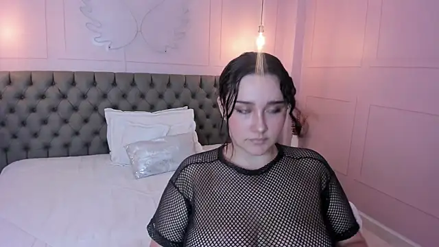 Briana 24 online show from 12, 10, 2025