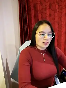 Daliz Leon online show from 19, 11, 2025