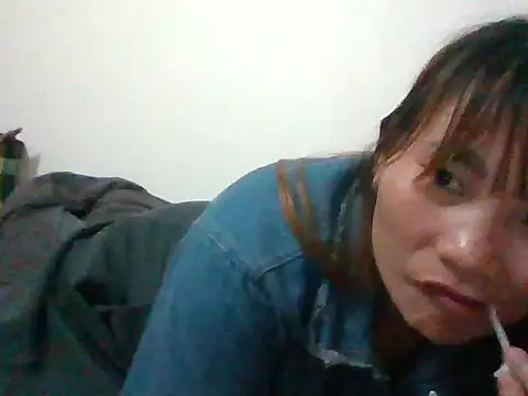 Snapshot of Mainay0033 chatting on 1, 10, 2025 Mainay0033 online show from 1, 10, 2025