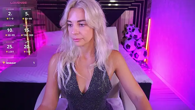 Snapshot of BellaRayyy chatting on 2, 7, 2026 BellaRayyy online show from 2, 7, 2026