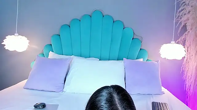 AlassiaHocthner online show from 26, 9, 2025