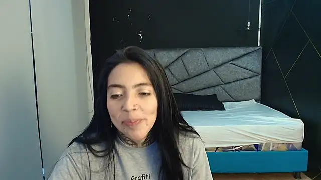 LiaMonroee  online show from 25, 11, 2025