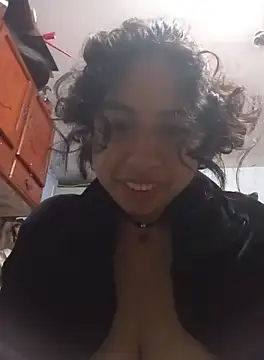 Snapshot of Syndel23 chatting on 5, 10, 2025 Syndel23 online show from 5, 10, 2025