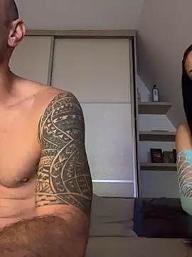 Enriko Aisah2025 online show from 1, 10, 2025