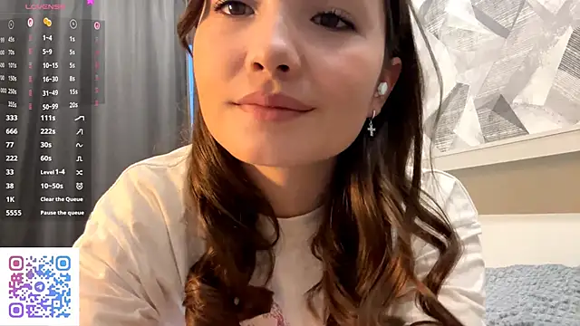 KiraVelvet online show from 21, 10, 2025