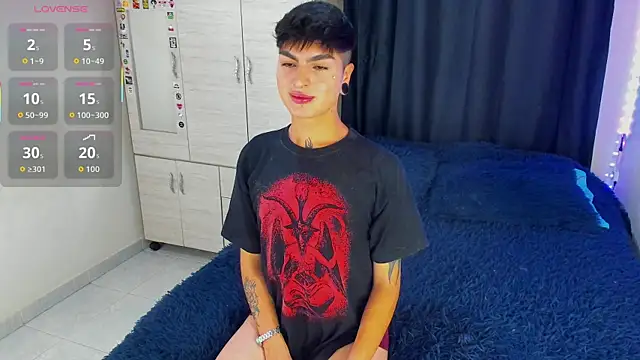 Snapshot of Dark_luckyyy chatting on 25, 9, 2025 Dark luckyyy online show from 25, 9, 2025