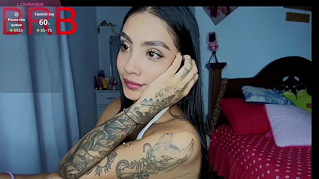 Snapshot of mia_yireth chatting on 4, 12, 2025 mia yireth online show from 4, 12, 2025