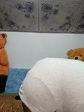 Snapshot of emali_baba chatting on 4, 6, 2026 emali baba online show from 4, 6, 2026