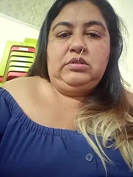 Snapshot of curvy_diva_ chatting on 20, 12, 2025 curvy diva online show from 20, 12, 2025