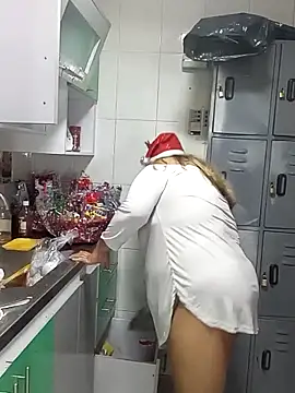 Snapshot of curvy_diva_ chatting on 23, 12, 2025 curvy diva online show from 23, 12, 2025