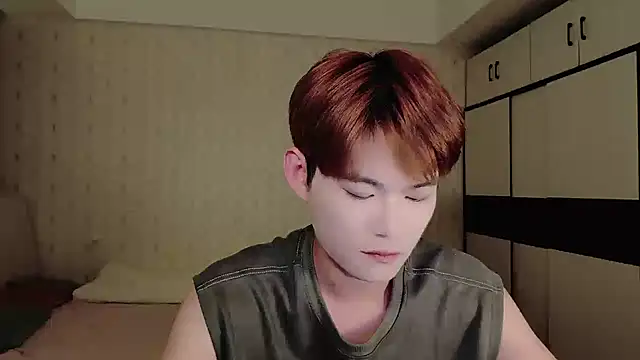 Snapshot of Dancer03 chatting on 4, 10, 2025 Dancer03 online show from 4, 10, 2025