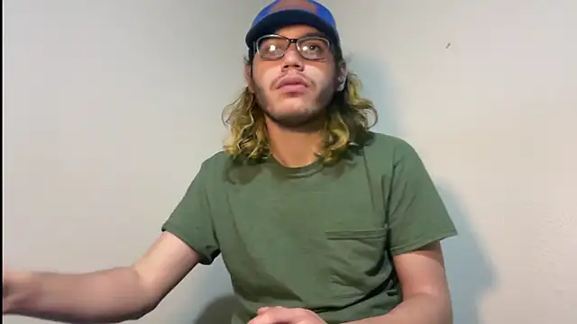 Snapshot of zacthefeetguy chatting on 16, 2, 2026 zacthefeetguy online show from 16, 2, 2026