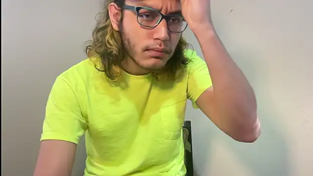 Snapshot of zacthefeetguy chatting on 19, 2, 2026 zacthefeetguy online show from 19, 2, 2026