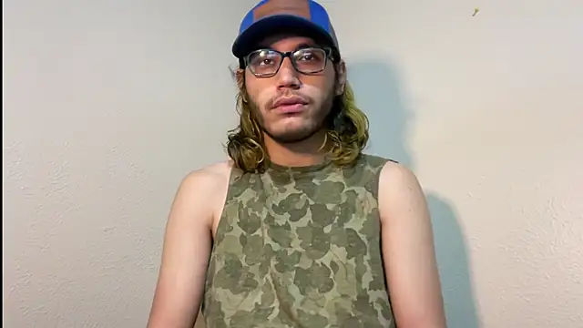 Snapshot of zacthefeetguy chatting on 22, 2, 2026 zacthefeetguy online show from 22, 2, 2026