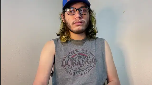 Snapshot of zacthefeetguy chatting on 27, 2, 2026 zacthefeetguy online show from 27, 2, 2026