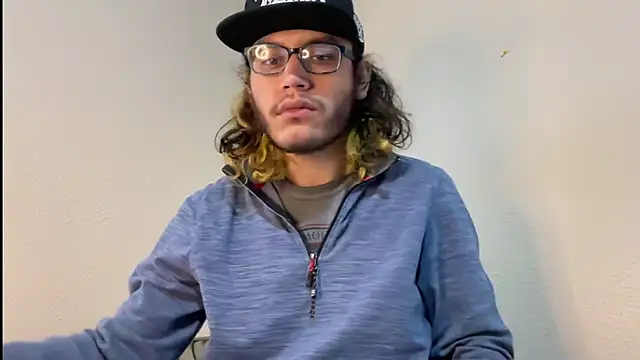 Snapshot of zacthefeetguy chatting on 2, 3, 2026 zacthefeetguy online show from 2, 3, 2026