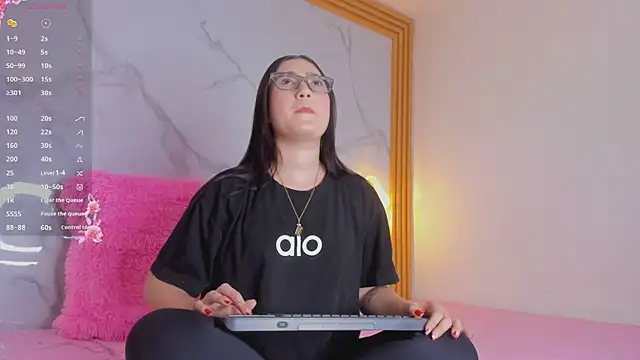 malka milan online show from 2, 12, 2025