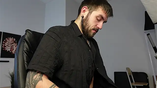 Mike Platano online show from 4, 10, 2025