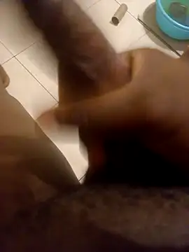 Snapshot of dann201 chatting on 4, 10, 2025 dann201 online show from 4, 10, 2025