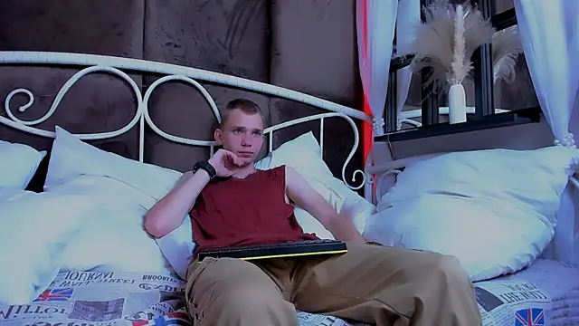 Snapshot of TimBlaks chatting on 15, 9, 2025 TimBlaks online show from 15, 9, 2025