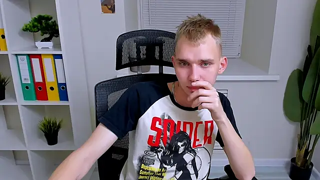 Snapshot of TimBlaks chatting on 15, 10, 2025 TimBlaks online show from 15, 10, 2025