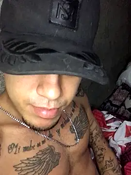 Snapshot of tattoos22 chatting on 2, 11, 2025 tattoos22 online show from 2, 11, 2025