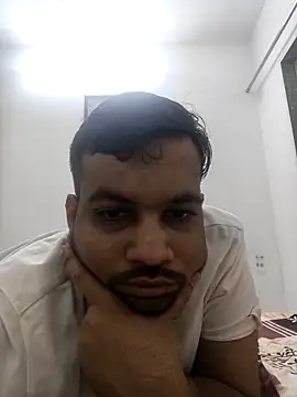 vinay smalldick online show from 8, 4, 2026