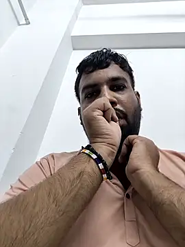 Snapshot of vinay_smalldick chatting on 22, 4, 2026 vinay smalldick online show from 22, 4, 2026