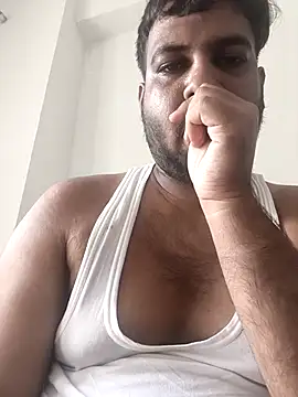Snapshot of vinay_smalldick chatting on 21, 7, 2026 vinay smalldick online show from 21, 7, 2026