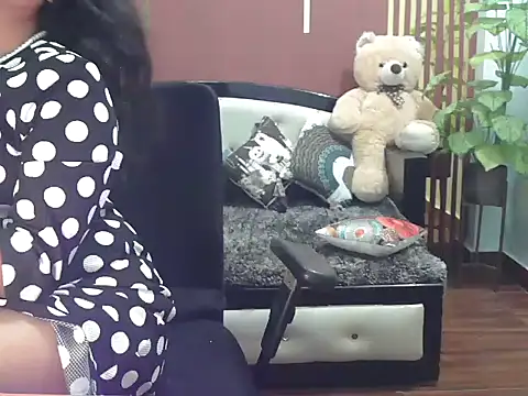 shaalu sharma online show from 26, 11, 2025