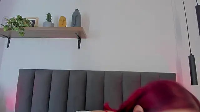 Cristalfoxy  online show from 16, 5, 2026