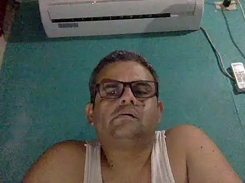 Snapshot of Katracho6969 chatting on 14, 11, 2025 Katracho6969 online show from 14, 11, 2025