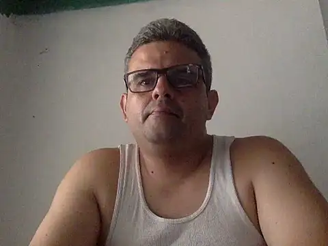 Snapshot of Katracho6969 chatting on 8, 1, 2026 Katracho6969 online show from 8, 1, 2026