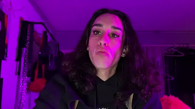 xoFrankie online show from 4, 11, 2025