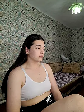 Albi Glow online show from 28, 9, 2025