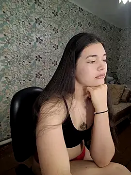 Albi Glow online show from 15, 10, 2025