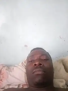 Snapshot of Mrhugeblack chatting on 1, 10, 2025 Mrhugeblack online show from 1, 10, 2025