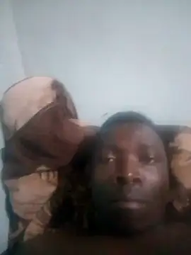 Snapshot of Mrhugeblack chatting on 10, 10, 2025 Mrhugeblack online show from 10, 10, 2025