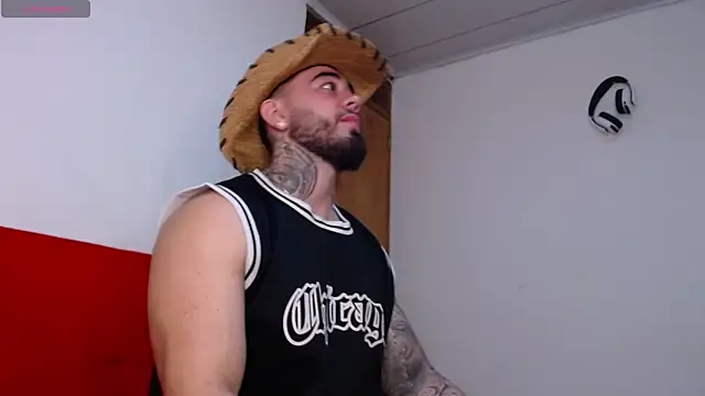 Snapshot of tommyblessd1 chatting on 24, 10, 2025 tommyblessd1 online show from 24, 10, 2025