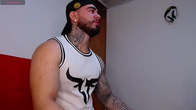 Snapshot of tommyblessd1 chatting on 8, 11, 2025 tommyblessd1 online show from 8, 11, 2025