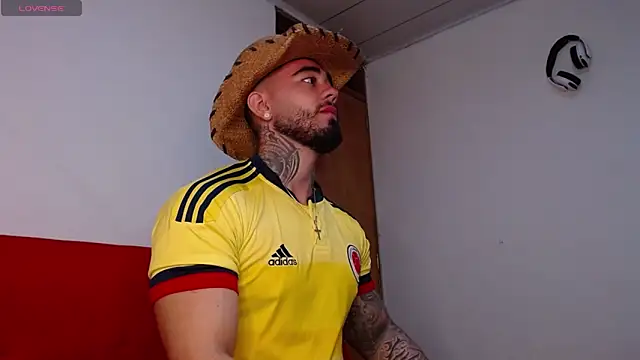 Snapshot of tommyblessd1 chatting on 10, 11, 2025 tommyblessd1 online show from 10, 11, 2025