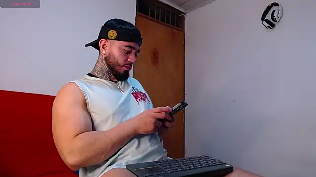 Snapshot of tommyblessd1 chatting on 4, 12, 2025 tommyblessd1 online show from 4, 12, 2025