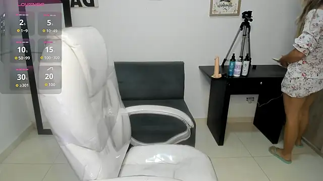 Aiilyn Ds online show from 18, 9, 2025