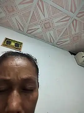 Naomi-Mature online show from 25, 9, 2025