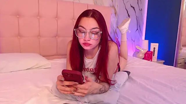 Snapshot of Red_kytty6 chatting on 16, 12, 2025 Red kytty6 online show from 16, 12, 2025