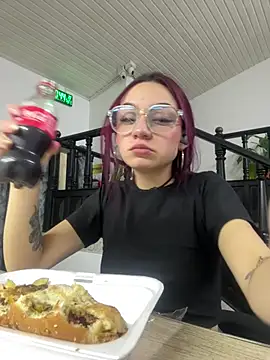 Red kytty6 online show from 22, 5, 2026
