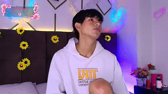 AleAurarashi online show from 15, 4, 2026