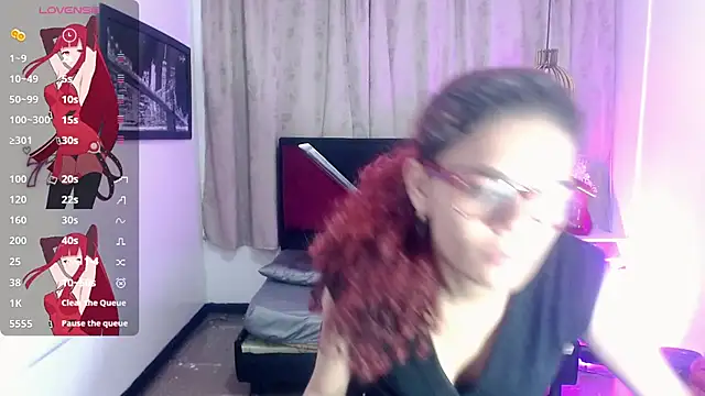 Snapshot of luisa__torres chatting on 21, 7, 2026 luisa torres online show from 21, 7, 2026