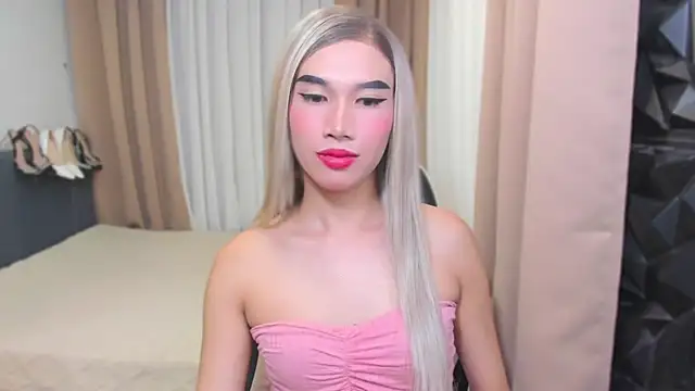 MaxCollins online show from 21, 12, 2025